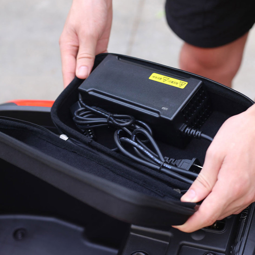 Electric Vehicle Charger Stora - огляд і ціна Electric Scooter Charger
